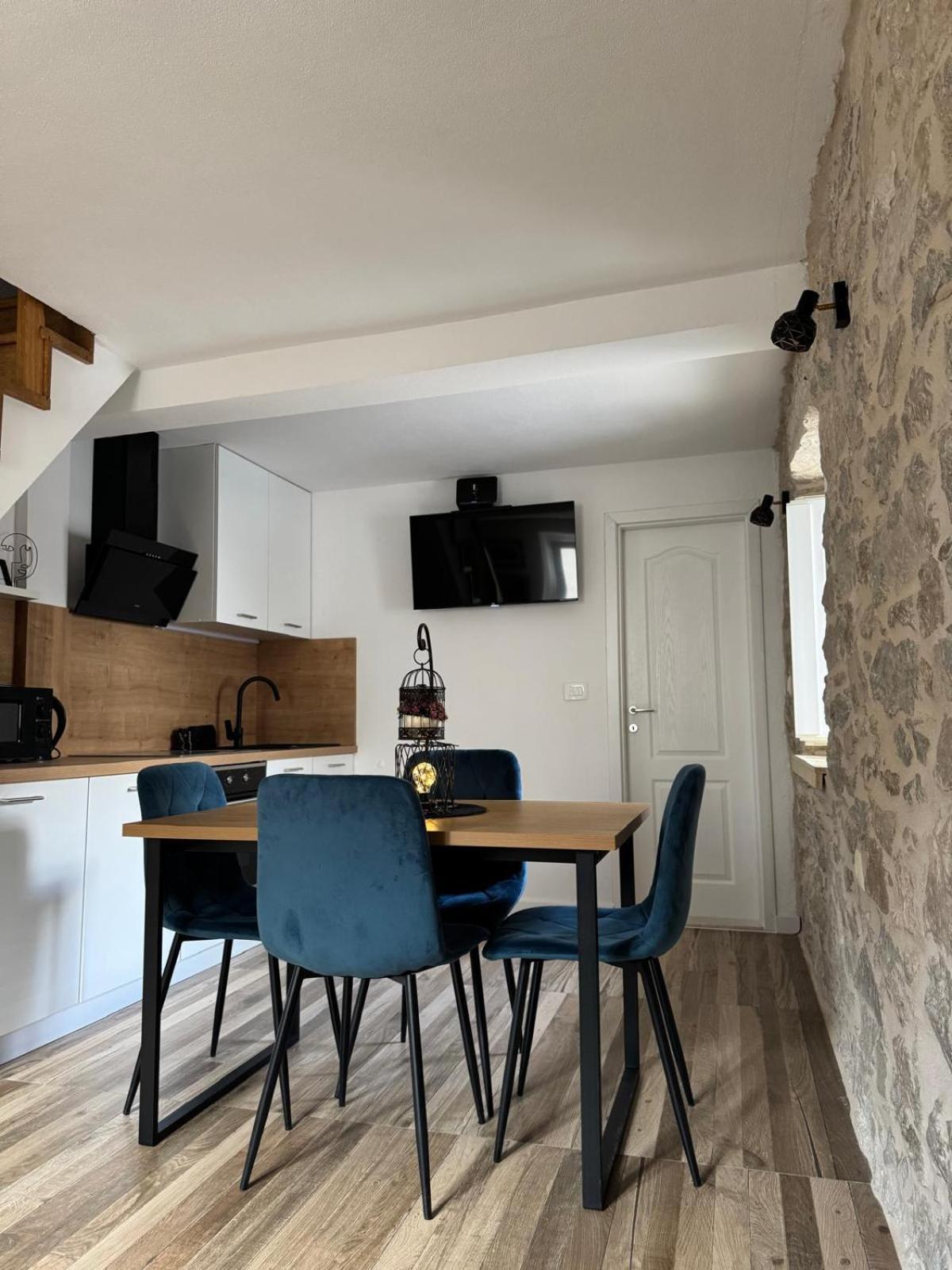 Apartments Bepina- 5 Mins From The Center Сплит Екстериор снимка