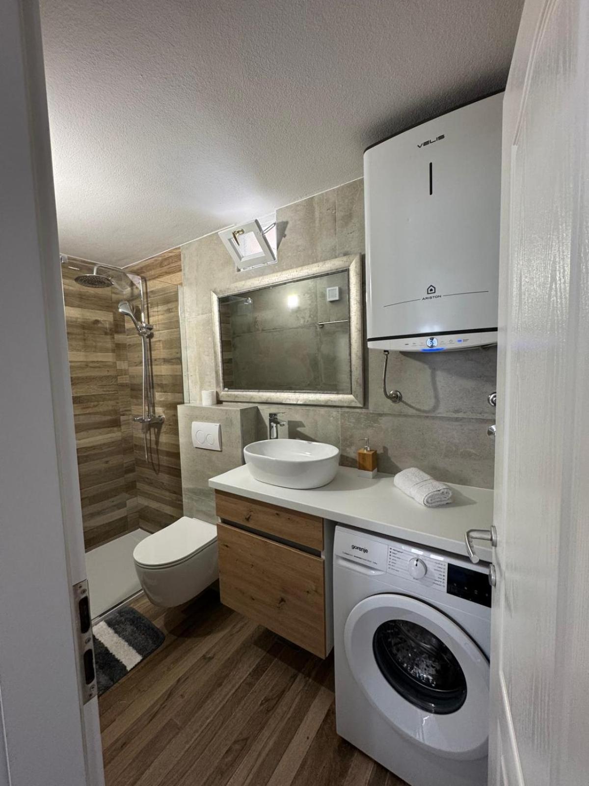 Apartments Bepina- 5 Mins From The Center Сплит Екстериор снимка