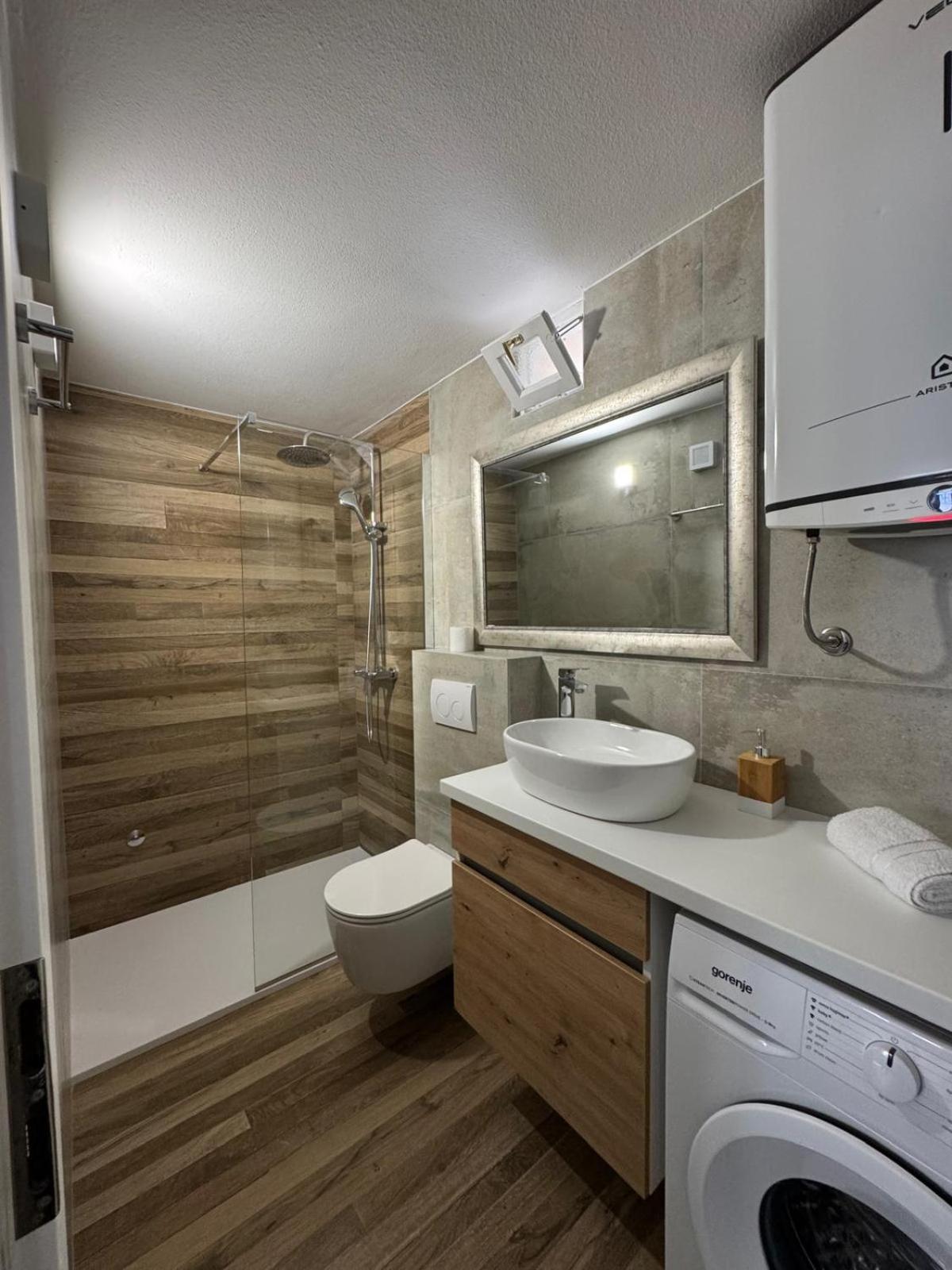 Apartments Bepina- 5 Mins From The Center Сплит Екстериор снимка