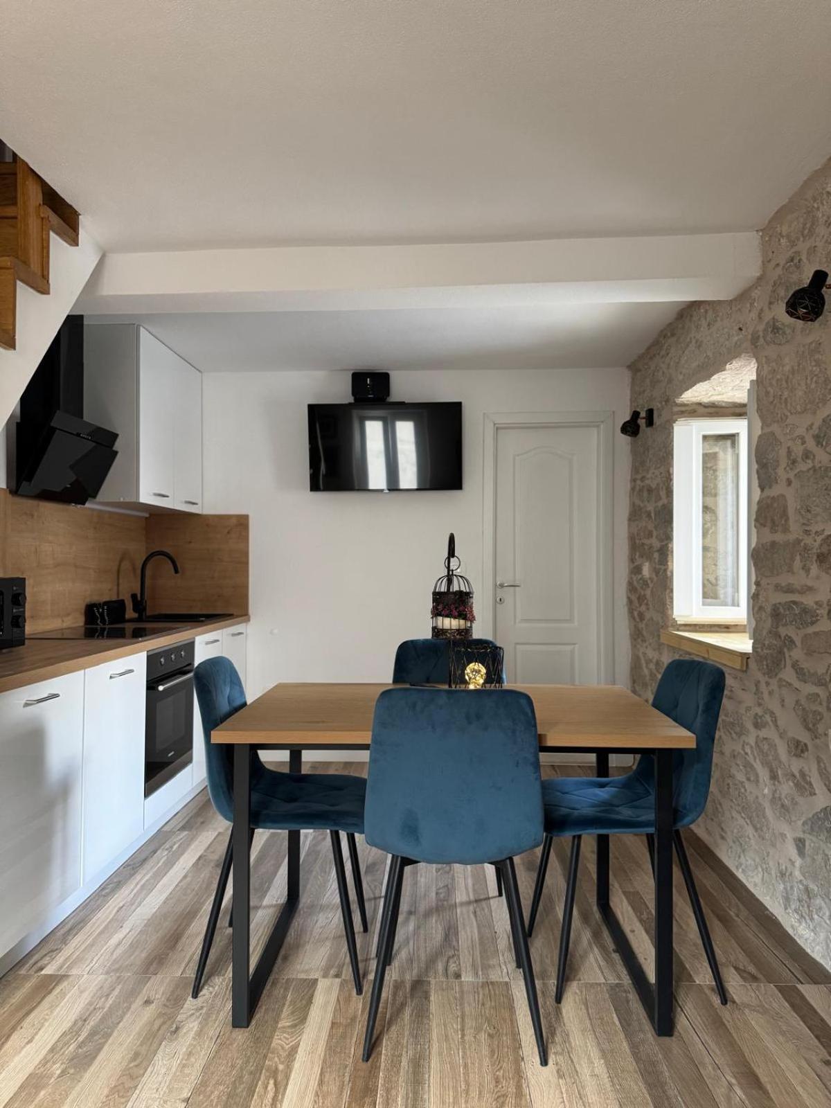 Apartments Bepina- 5 Mins From The Center Сплит Екстериор снимка